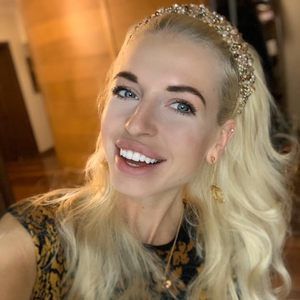 Meet your Posher, Xeniya